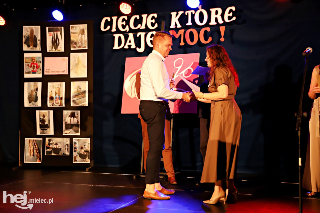 Zakończenie akcji „Daj Włos!” w Mielcu