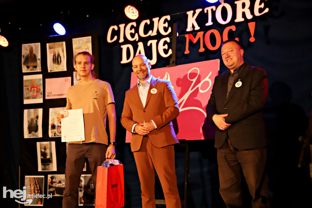 Zakończenie akcji „Daj Włos!” w Mielcu