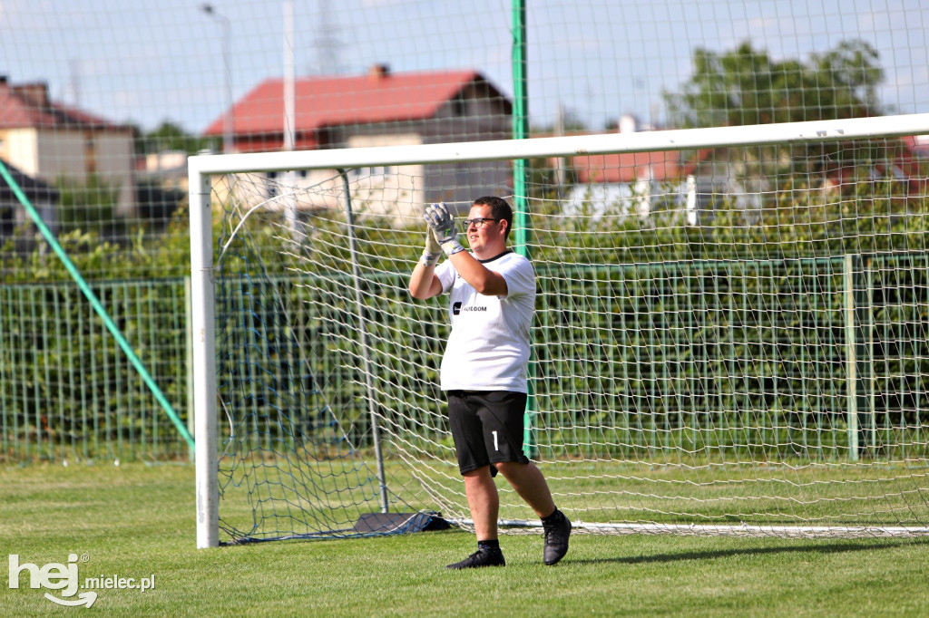 Turniej Gwiazd Podkarpackiej Piłki Nożnej z okazji 50-lecia MOSiR Mielec