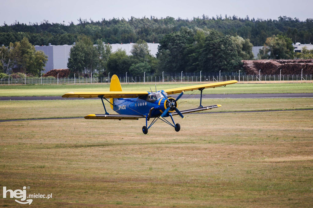 AIR SHOW MIELEC Z WIEŻY LOTNISKA