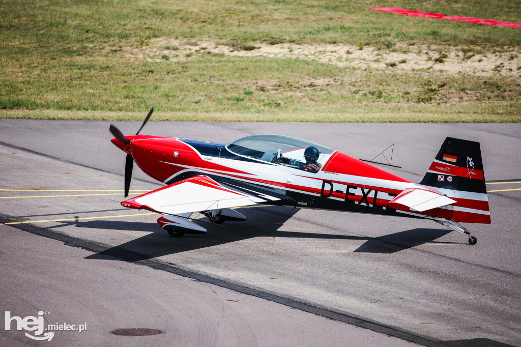 AIR SHOW MIELEC Z WIEŻY LOTNISKA