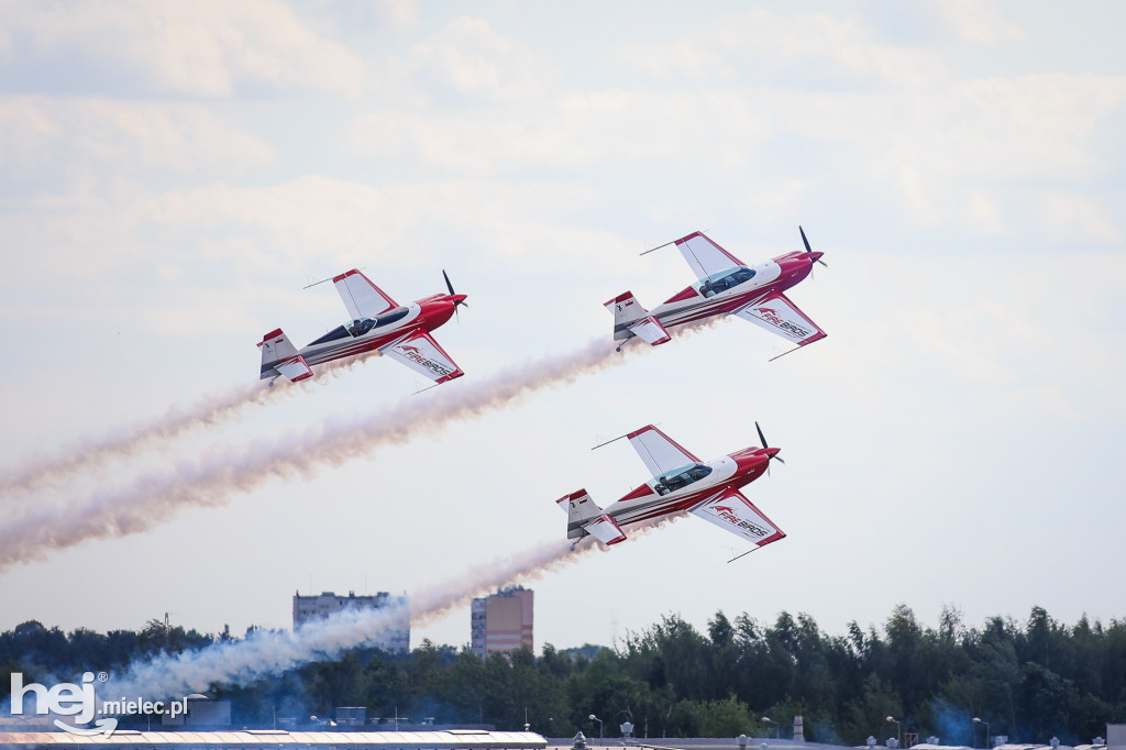 AIR SHOW MIELEC Z WIEŻY LOTNISKA