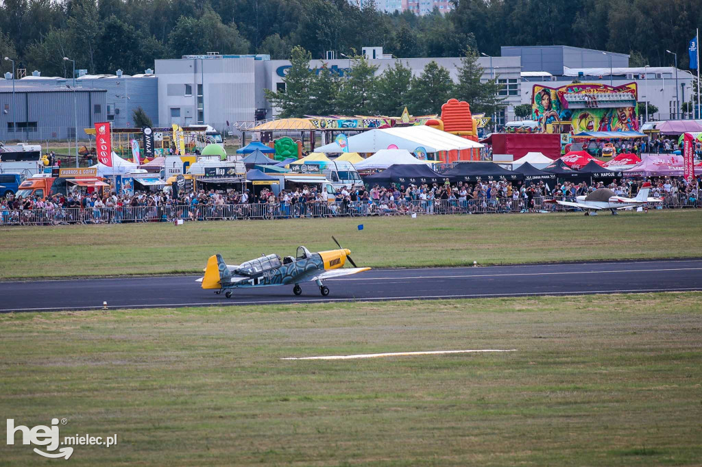 AIR SHOW MIELEC Z WIEŻY LOTNISKA