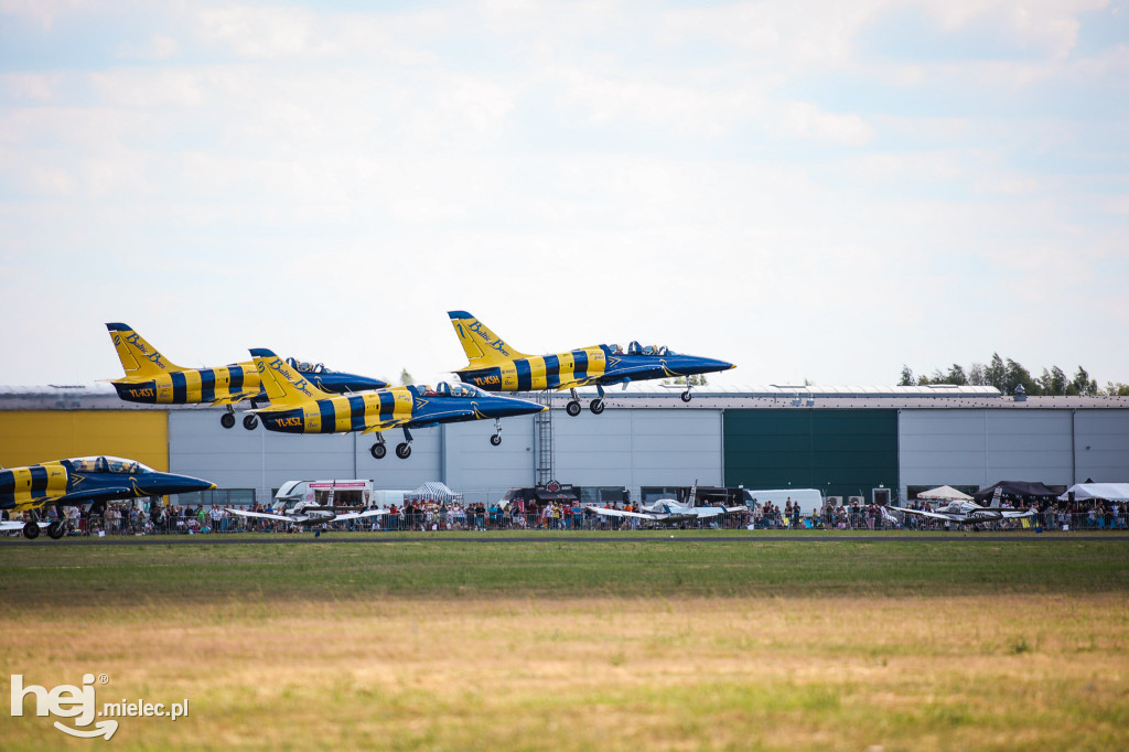 AIR SHOW MIELEC Z WIEŻY LOTNISKA