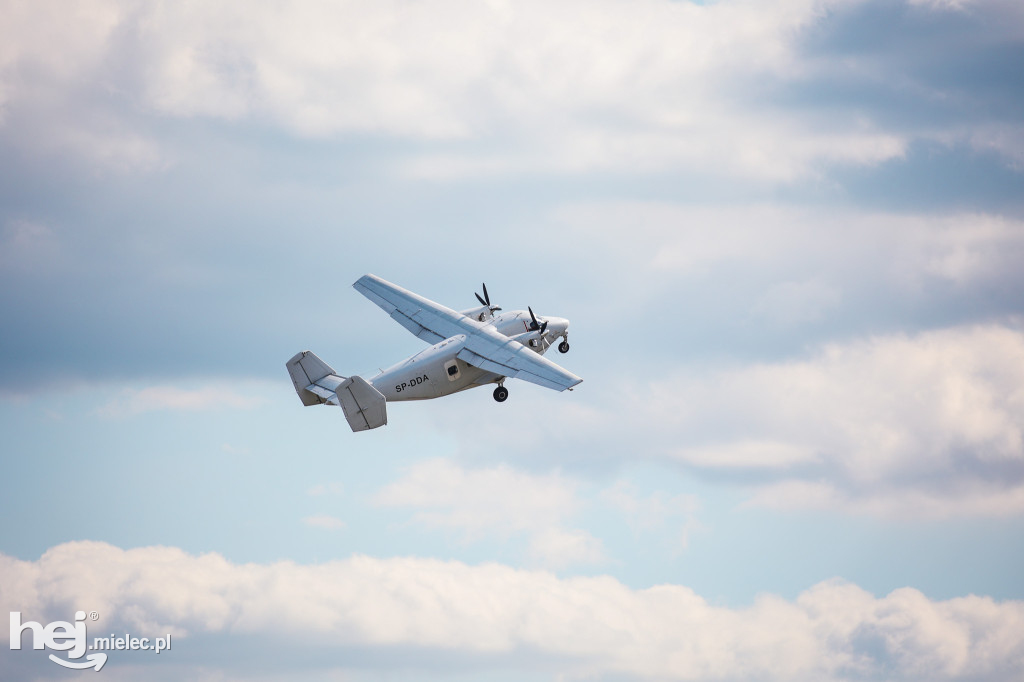 AIR SHOW MIELEC Z WIEŻY LOTNISKA