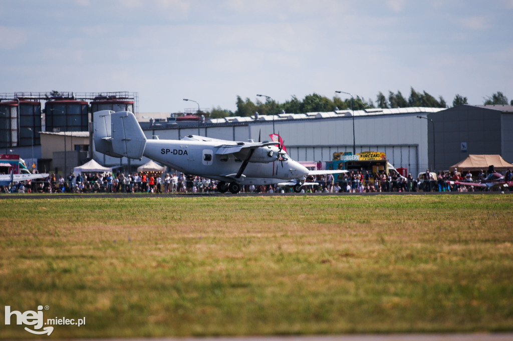 AIR SHOW MIELEC Z WIEŻY LOTNISKA