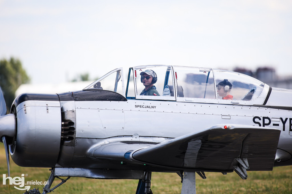 AIR SHOW MIELEC Z WIEŻY LOTNISKA