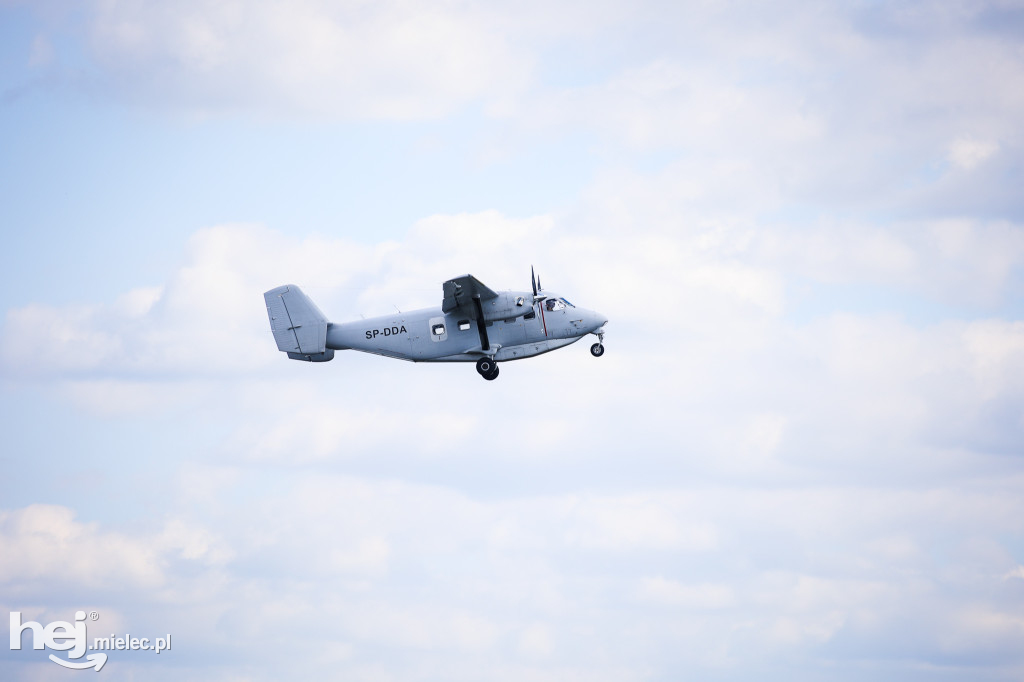 AIR SHOW MIELEC Z WIEŻY LOTNISKA
