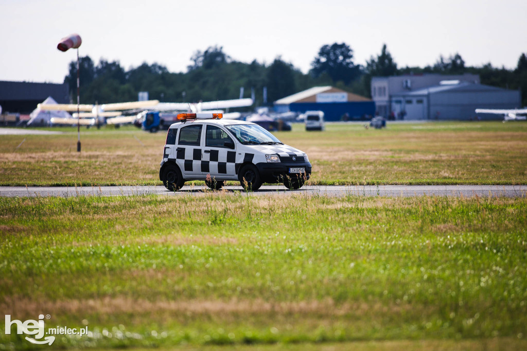 AIR SHOW MIELEC Z WIEŻY LOTNISKA
