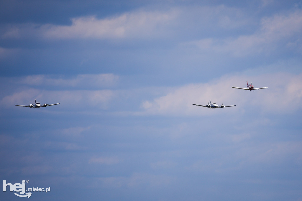 AIR SHOW MIELEC Z WIEŻY LOTNISKA