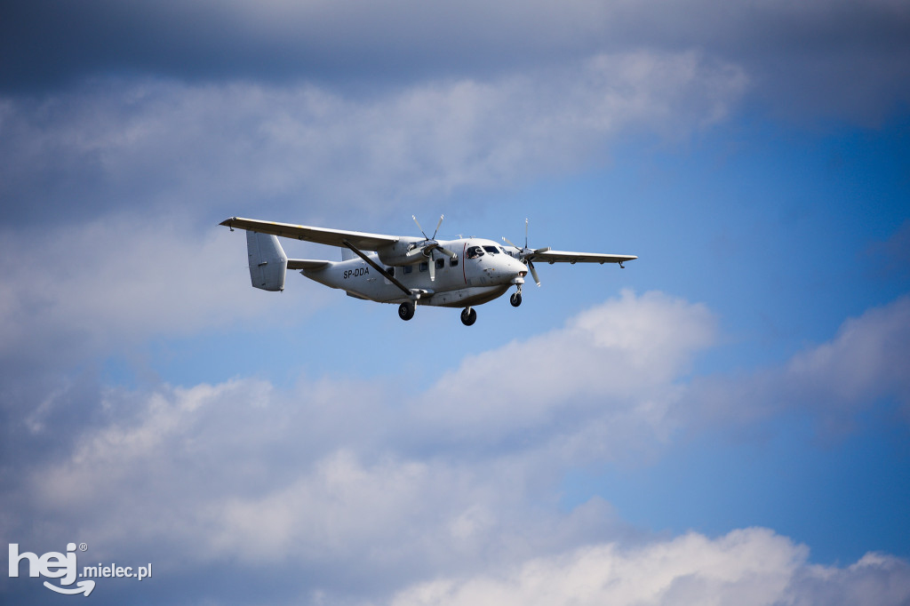 AIR SHOW MIELEC Z WIEŻY LOTNISKA