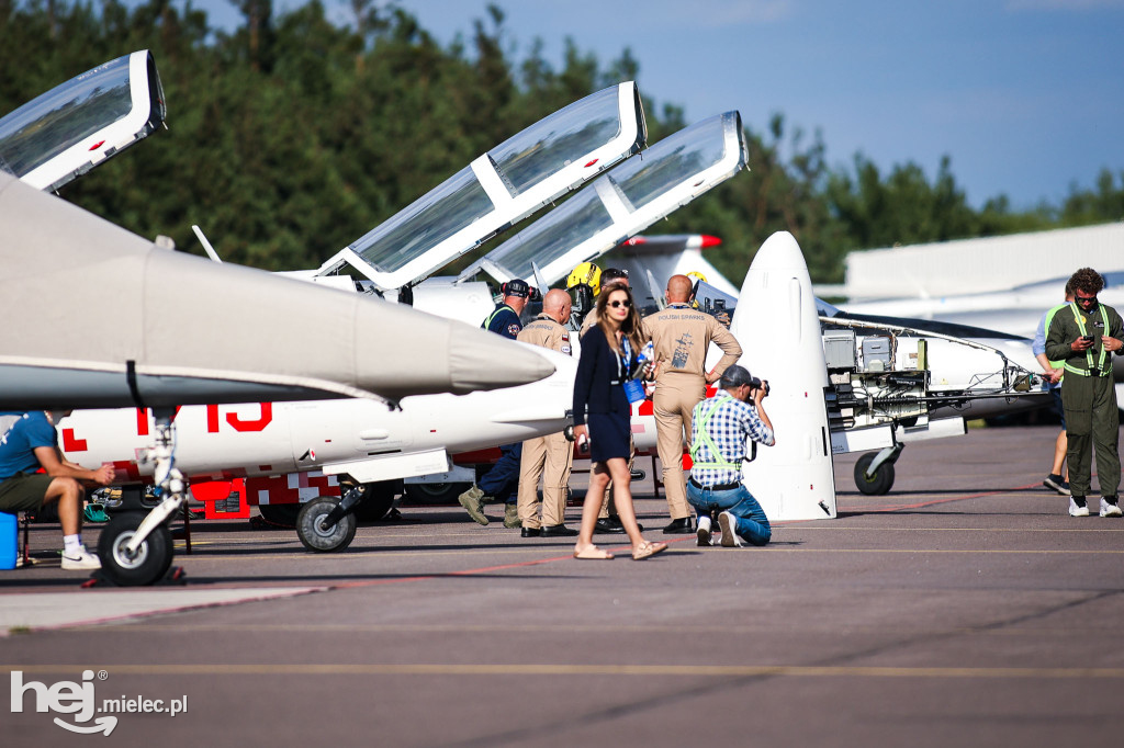 AIR SHOW MIELEC Z WIEŻY LOTNISKA