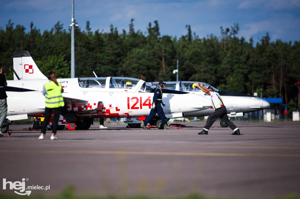 AIR SHOW MIELEC Z WIEŻY LOTNISKA