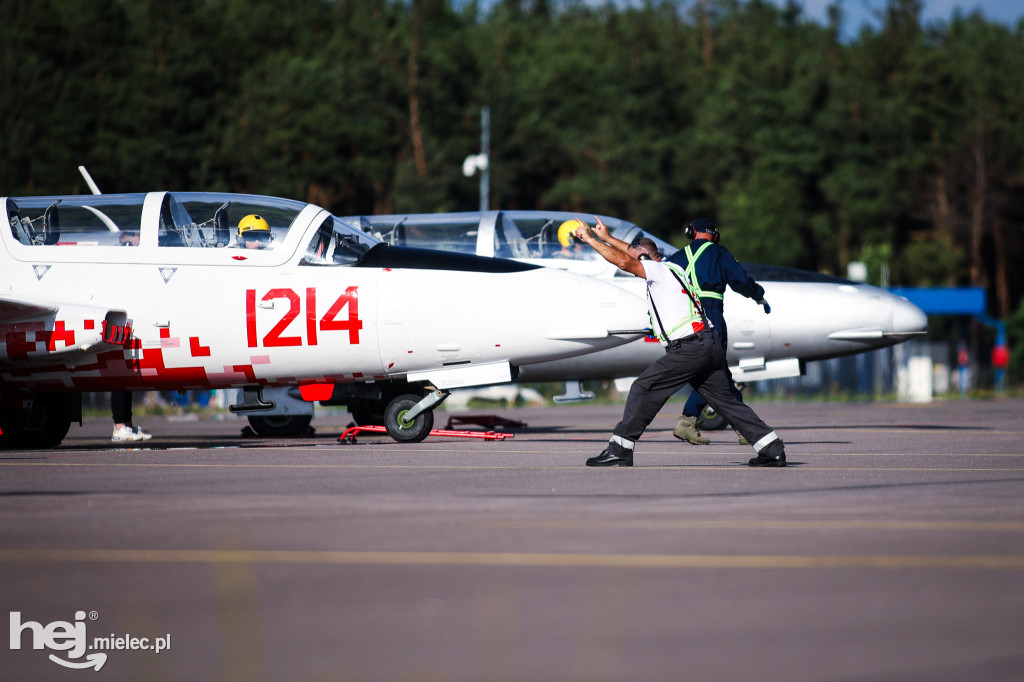 AIR SHOW MIELEC Z WIEŻY LOTNISKA