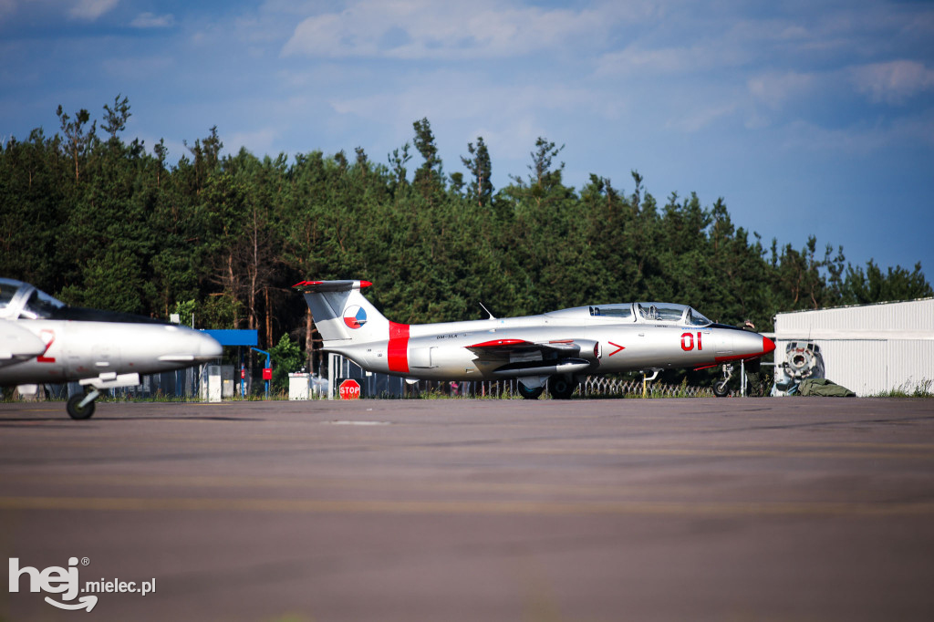 AIR SHOW MIELEC Z WIEŻY LOTNISKA