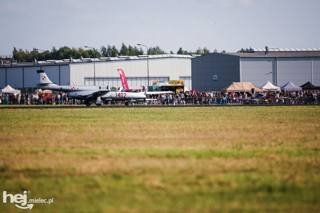 AIR SHOW MIELEC Z WIEŻY LOTNISKA