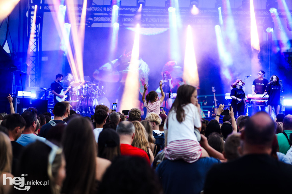 AIR SHOW MIELEC: KONCERT MARGARET
