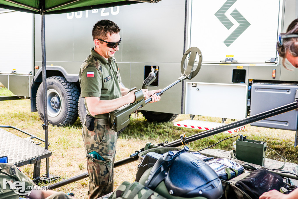 NIEDZIELA NA AIR SHOW MIELEC