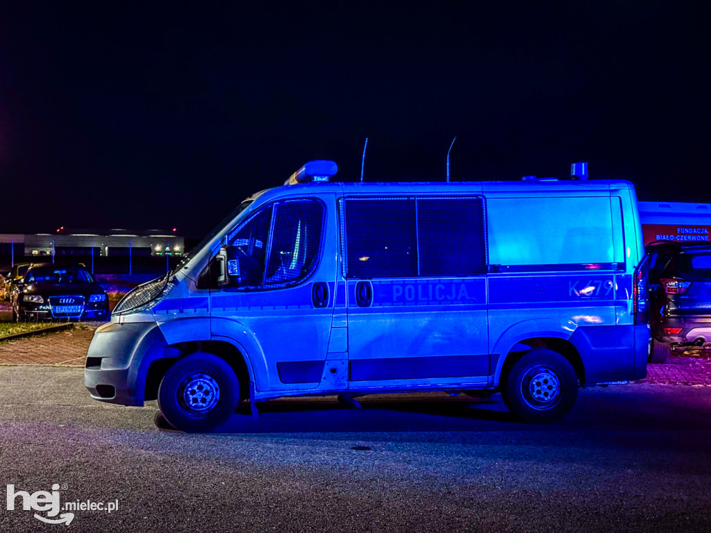 Groźna chemia przy lotnisku? Strażacy i policja w akcji