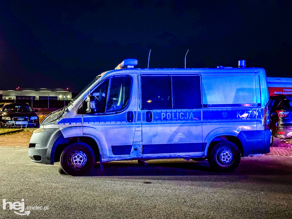 Groźna chemia przy lotnisku? Strażacy i policja w akcji