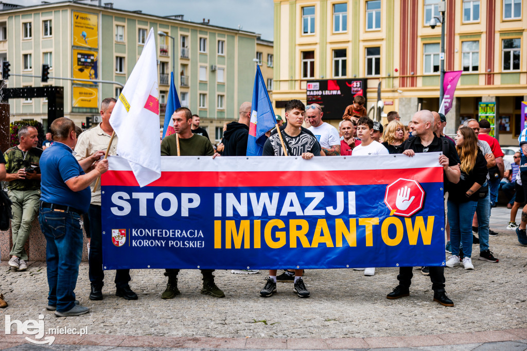 PROTEST STOP IMIGRACJI W CENTRUM MIELCA