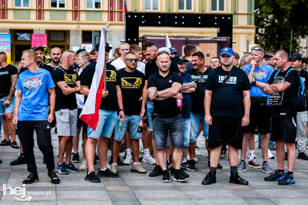 PROTEST STOP IMIGRACJI W CENTRUM MIELCA