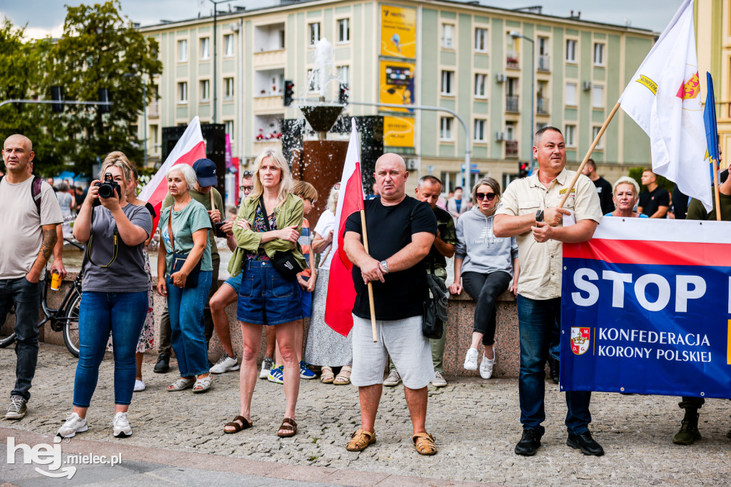 PROTEST STOP IMIGRACJI W CENTRUM MIELCA