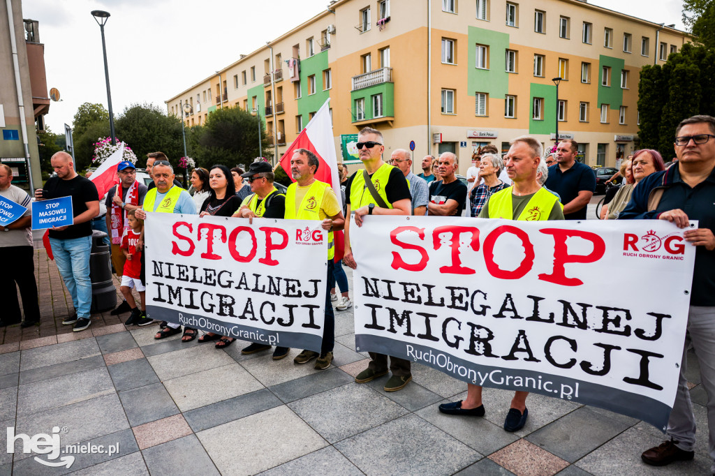 PROTEST STOP IMIGRACJI W CENTRUM MIELCA