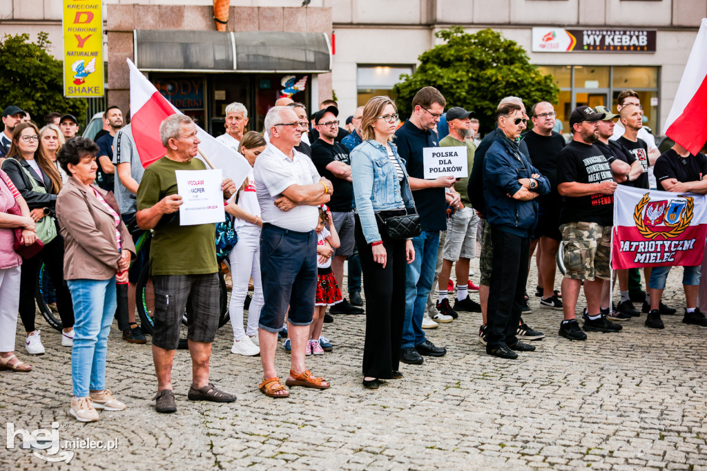 PROTEST STOP IMIGRACJI W CENTRUM MIELCA