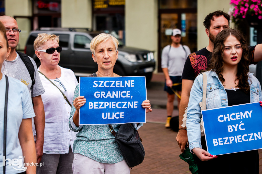PROTEST STOP IMIGRACJI W CENTRUM MIELCA