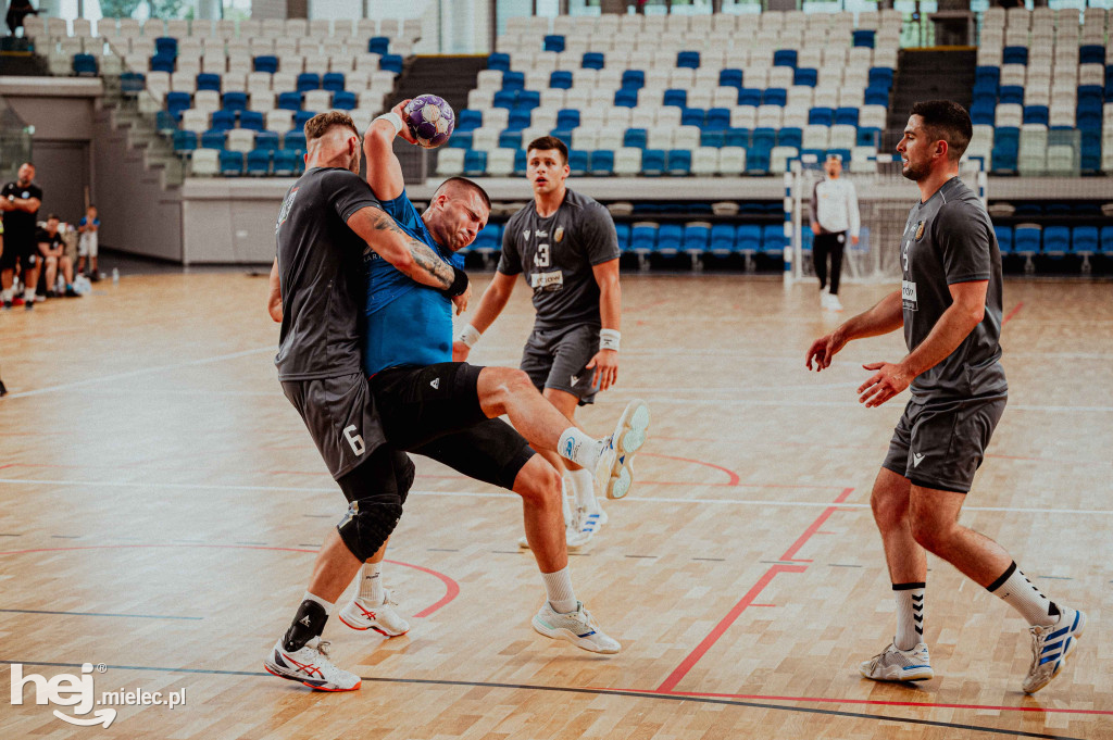 Handball Stal Mielec wygrywa sparing ze Śląskiem Wrocław