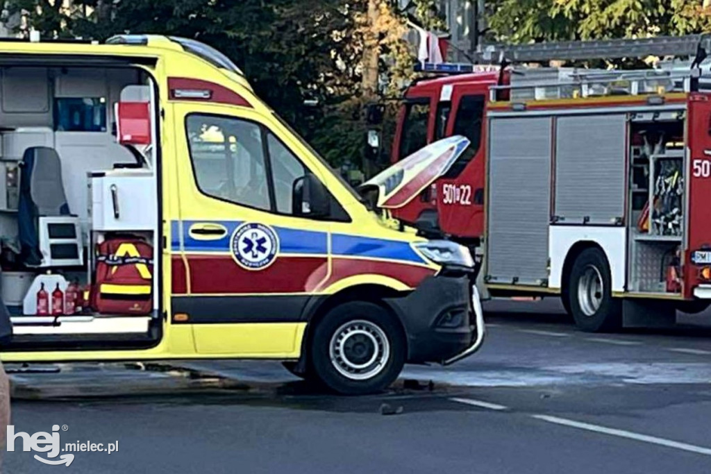Rozbita karetka w centrum