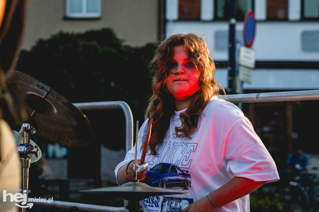 SztukaRYNKI i koncert Outsidder