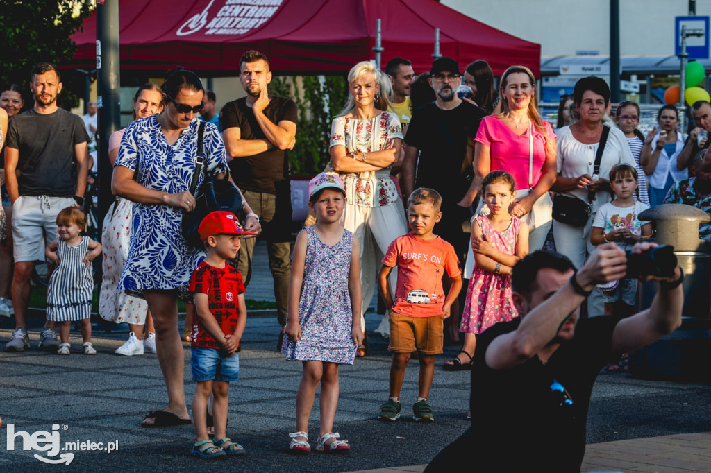 SztukaRYNKI i koncert Outsidder