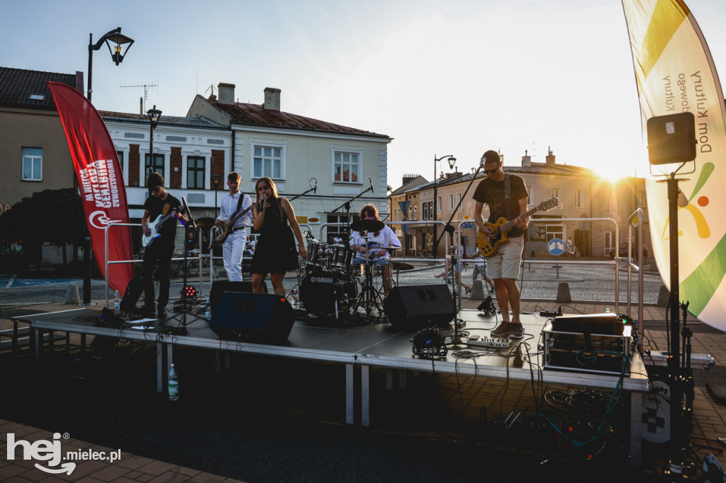 SztukaRYNKI i koncert Outsidder