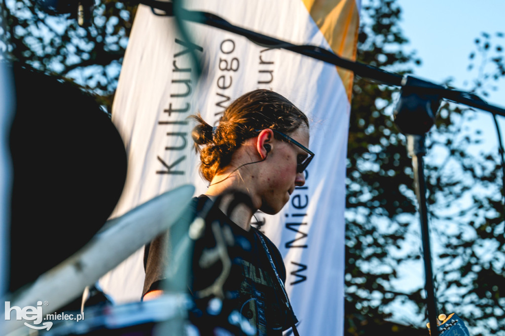 SztukaRYNKI i koncert Outsidder