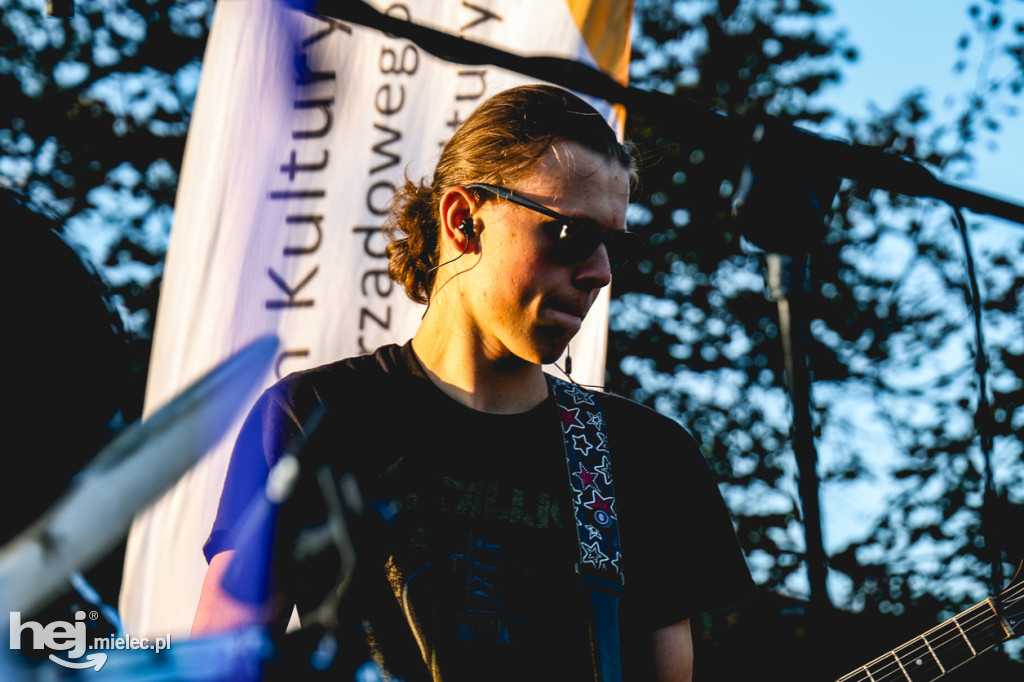 SztukaRYNKI i koncert Outsidder