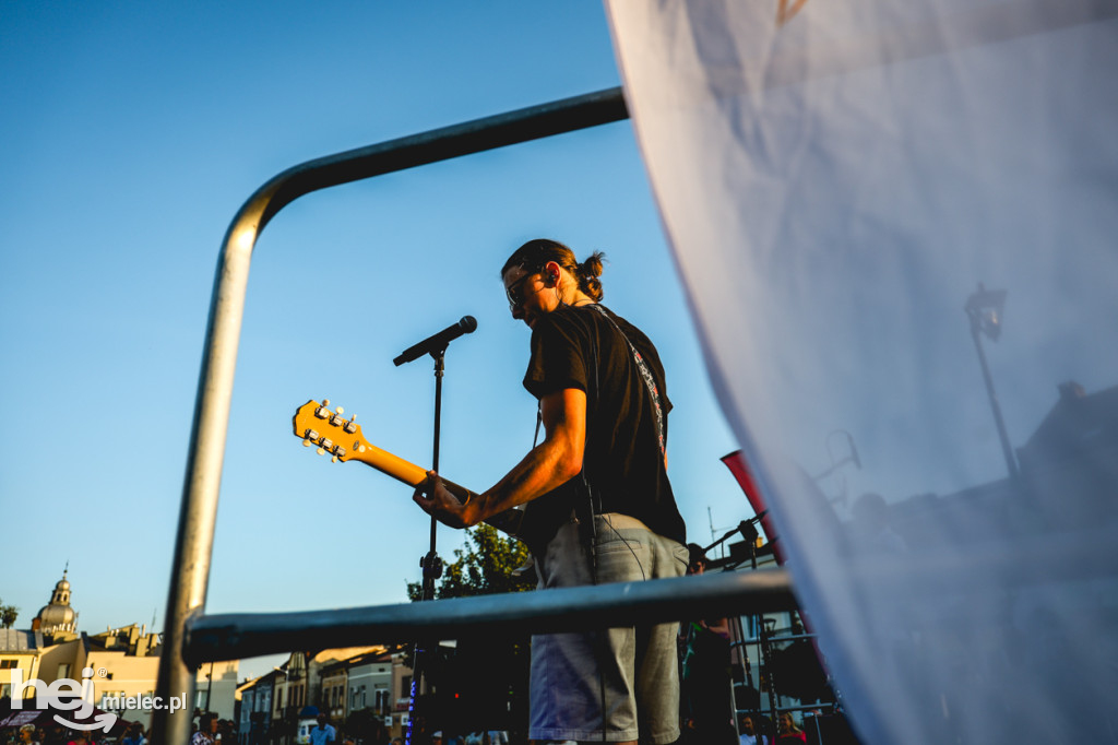 SztukaRYNKI i koncert Outsidder