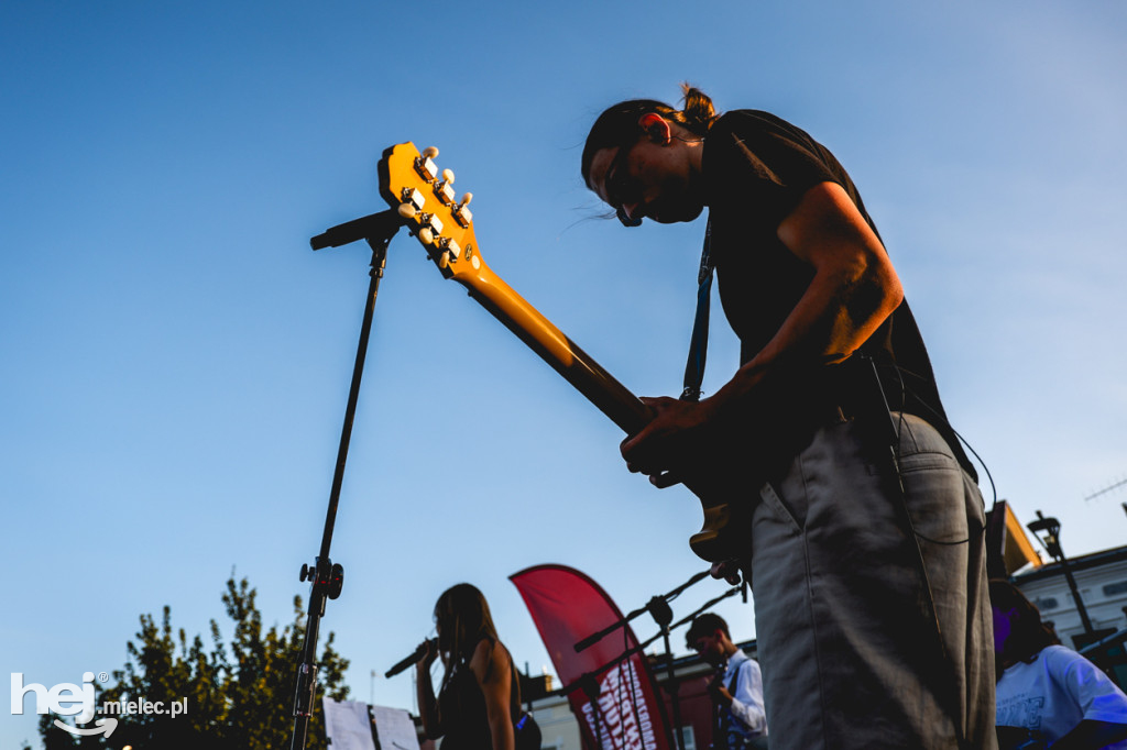 SztukaRYNKI i koncert Outsidder