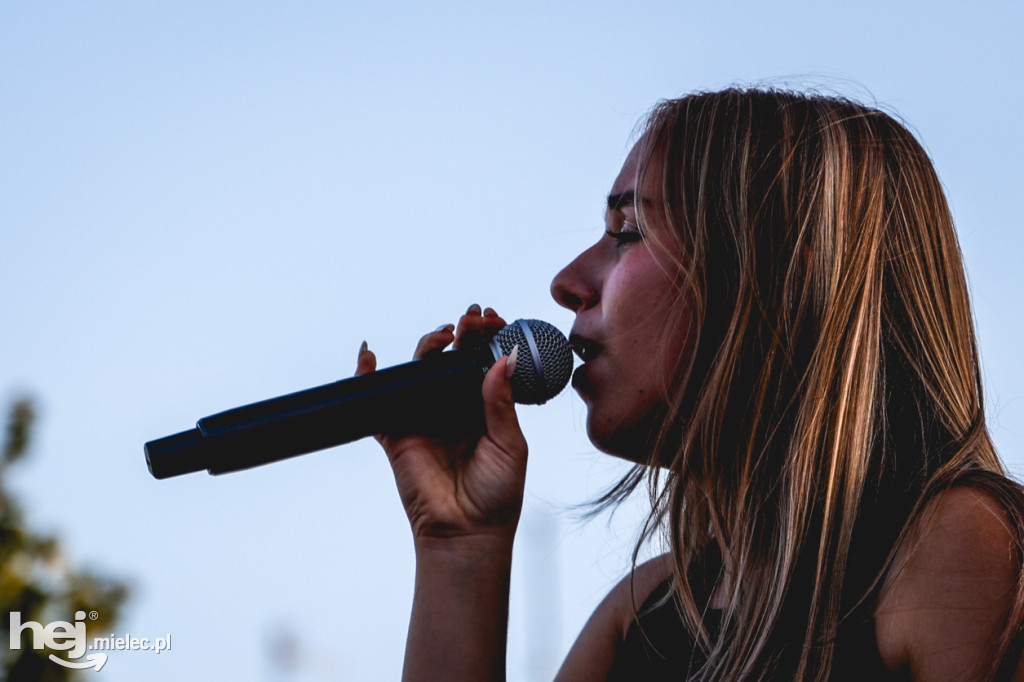 SztukaRYNKI i koncert Outsidder