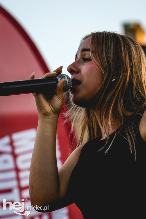 SztukaRYNKI i koncert Outsidder