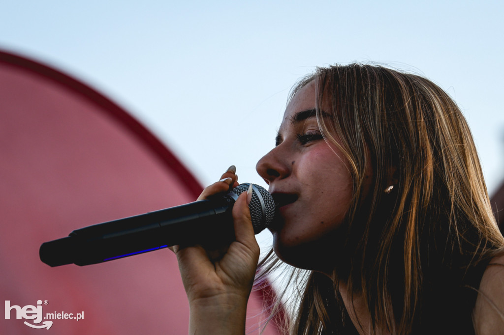 SztukaRYNKI i koncert Outsidder