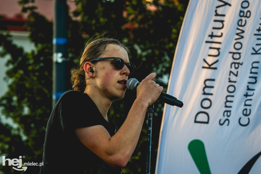 SztukaRYNKI i koncert Outsidder