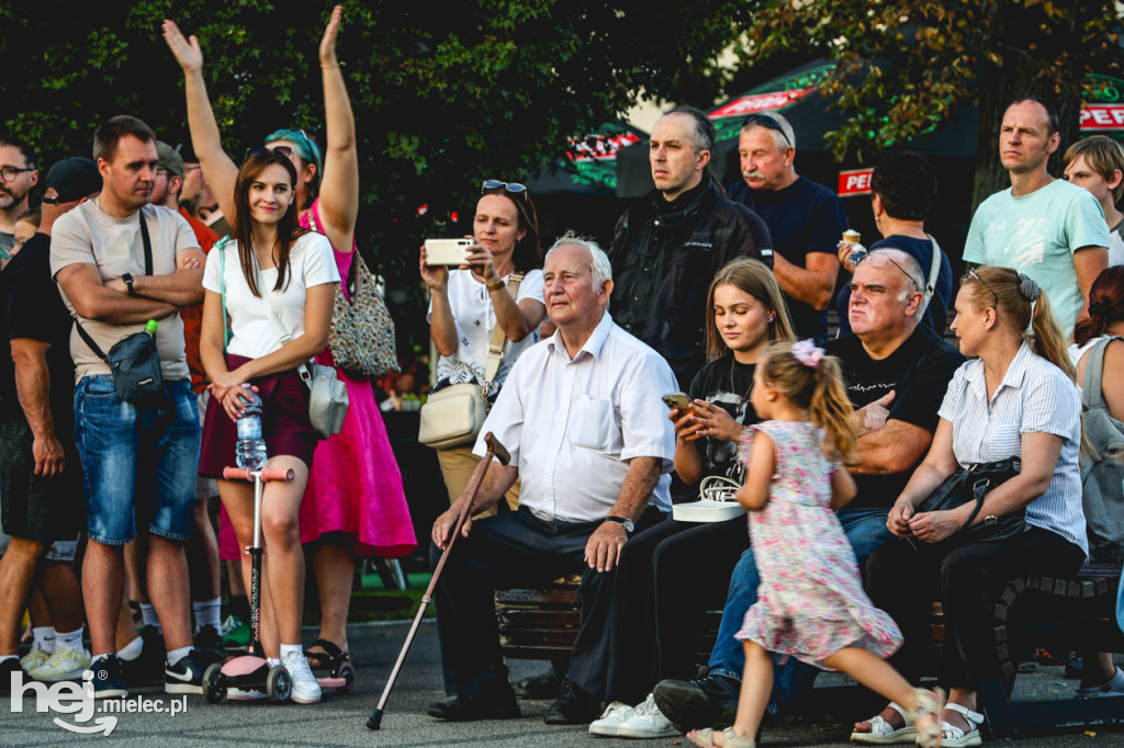SztukaRYNKI i koncert Outsidder
