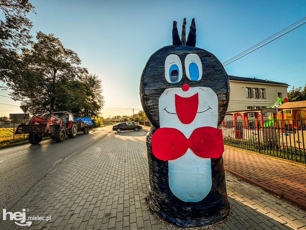 Dożynkowe dekoracje w gminie Wadowice Górne 2025