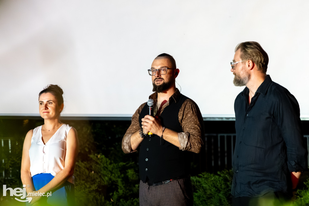 Plenerowe kino nieme z muzyką na żywo