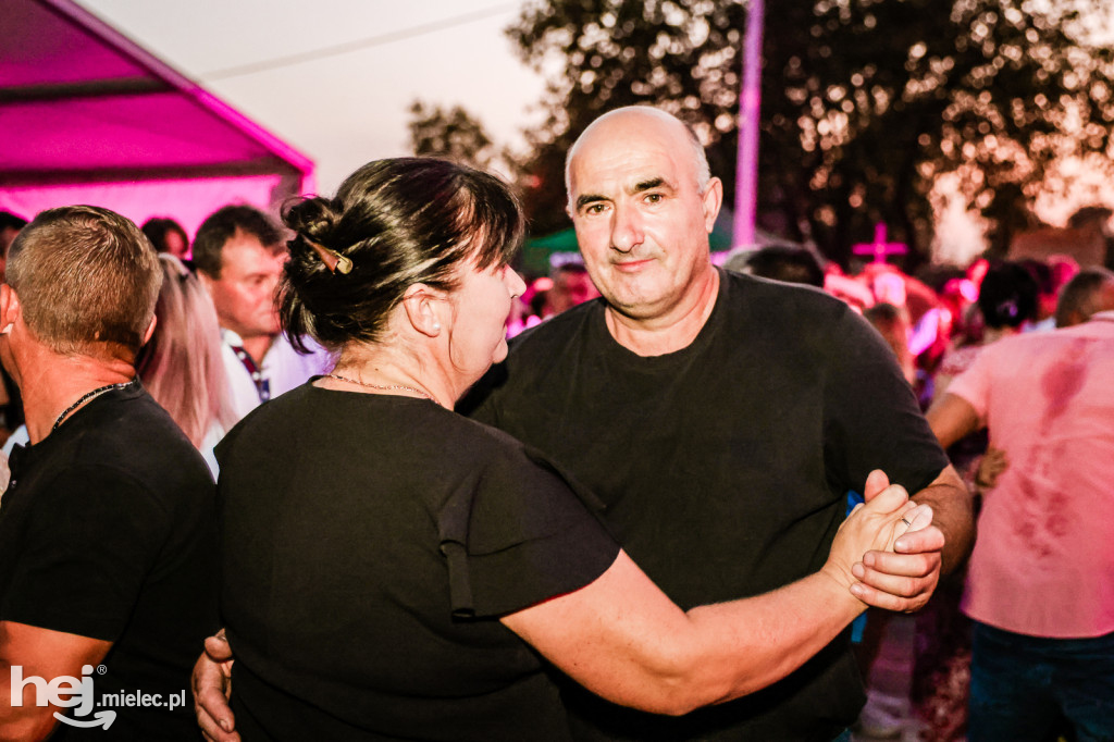 Dożynkowa zabawa w Wampierzowie