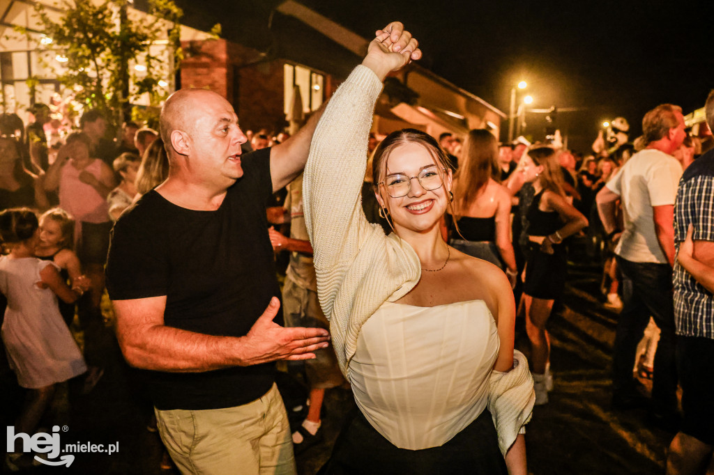 Dożynkowa zabawa w Wampierzowie