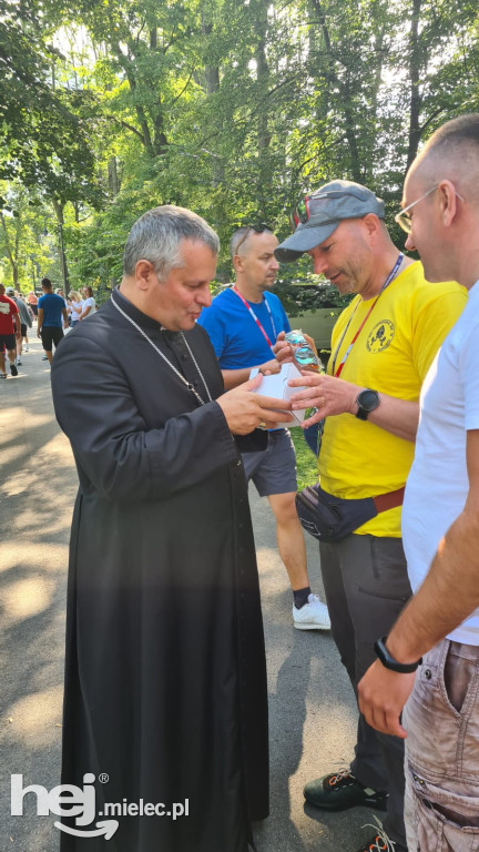 Pielgrzymka ma jasny cel – ma Jasną Górę