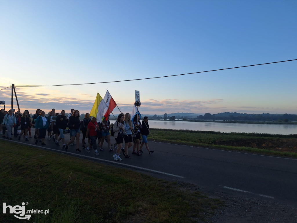 Pielgrzymka ma jasny cel – ma Jasną Górę